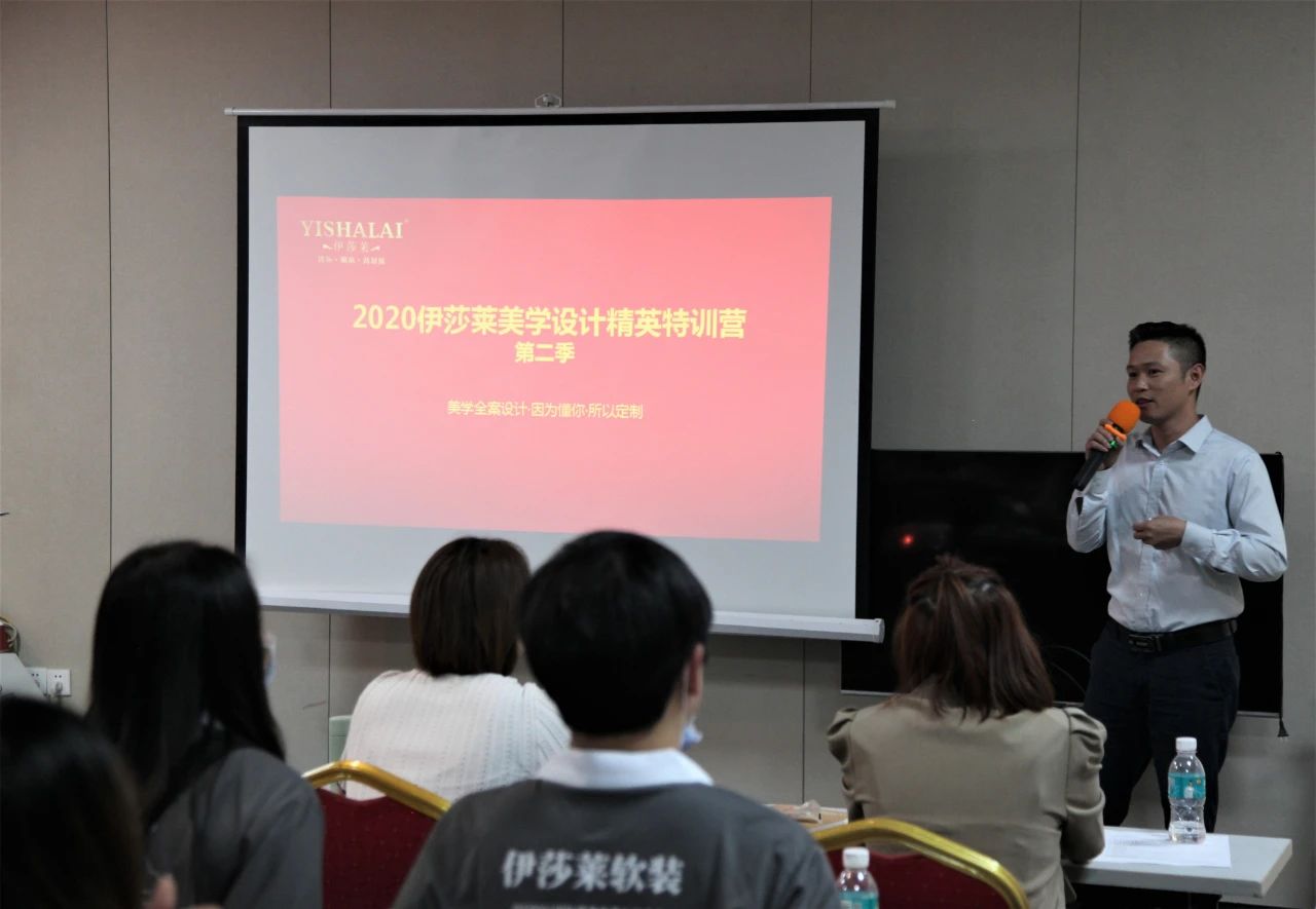 草莓短视频APP下载-邱小坚