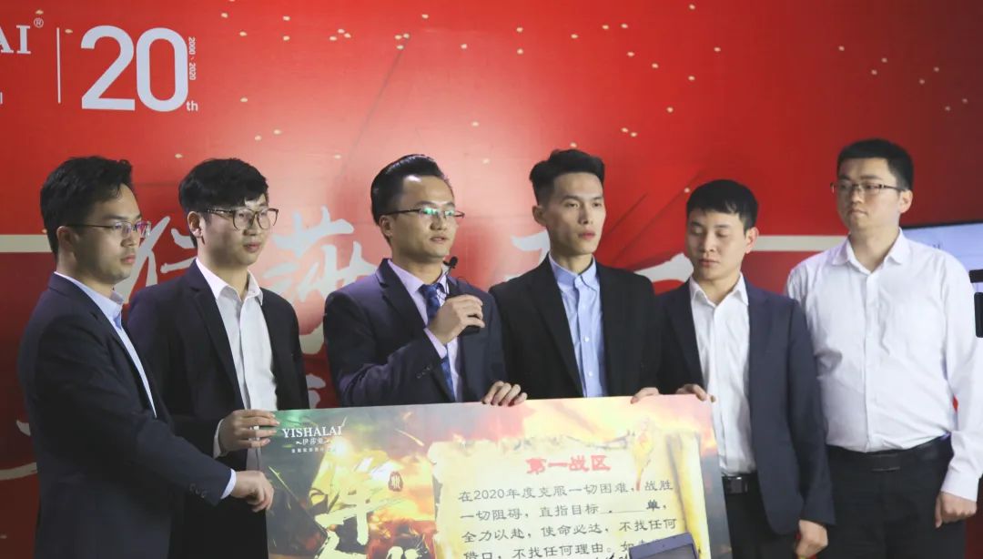 草莓短视频APP下载五一工厂直播抢新品
