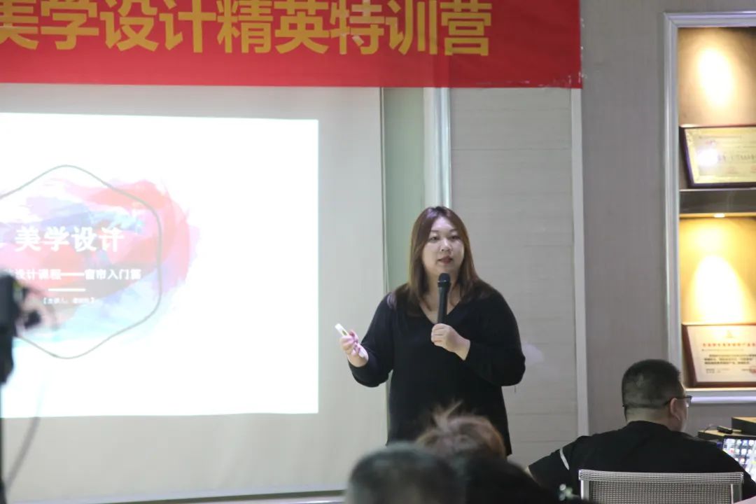 草莓短视频APP下载谭婉玲